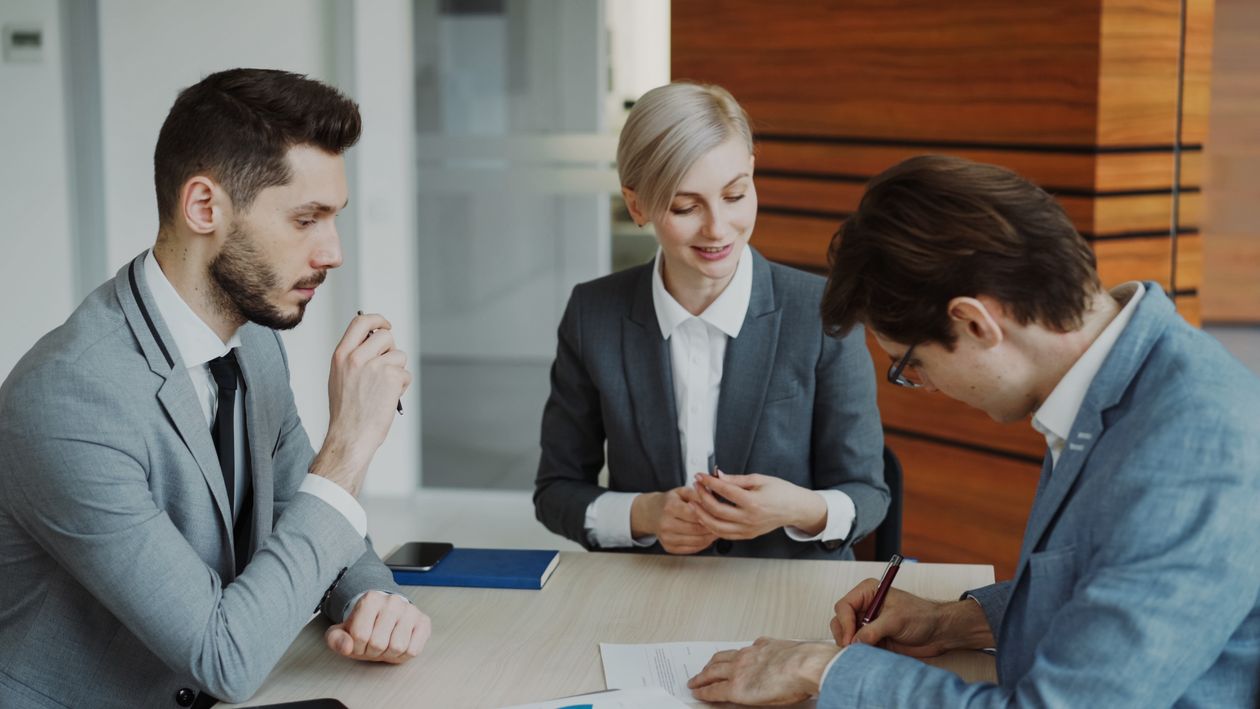 Team riunito per prendere decisioni e definire responsabilità